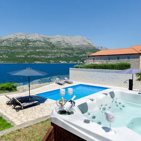 Gabriela קורצולה